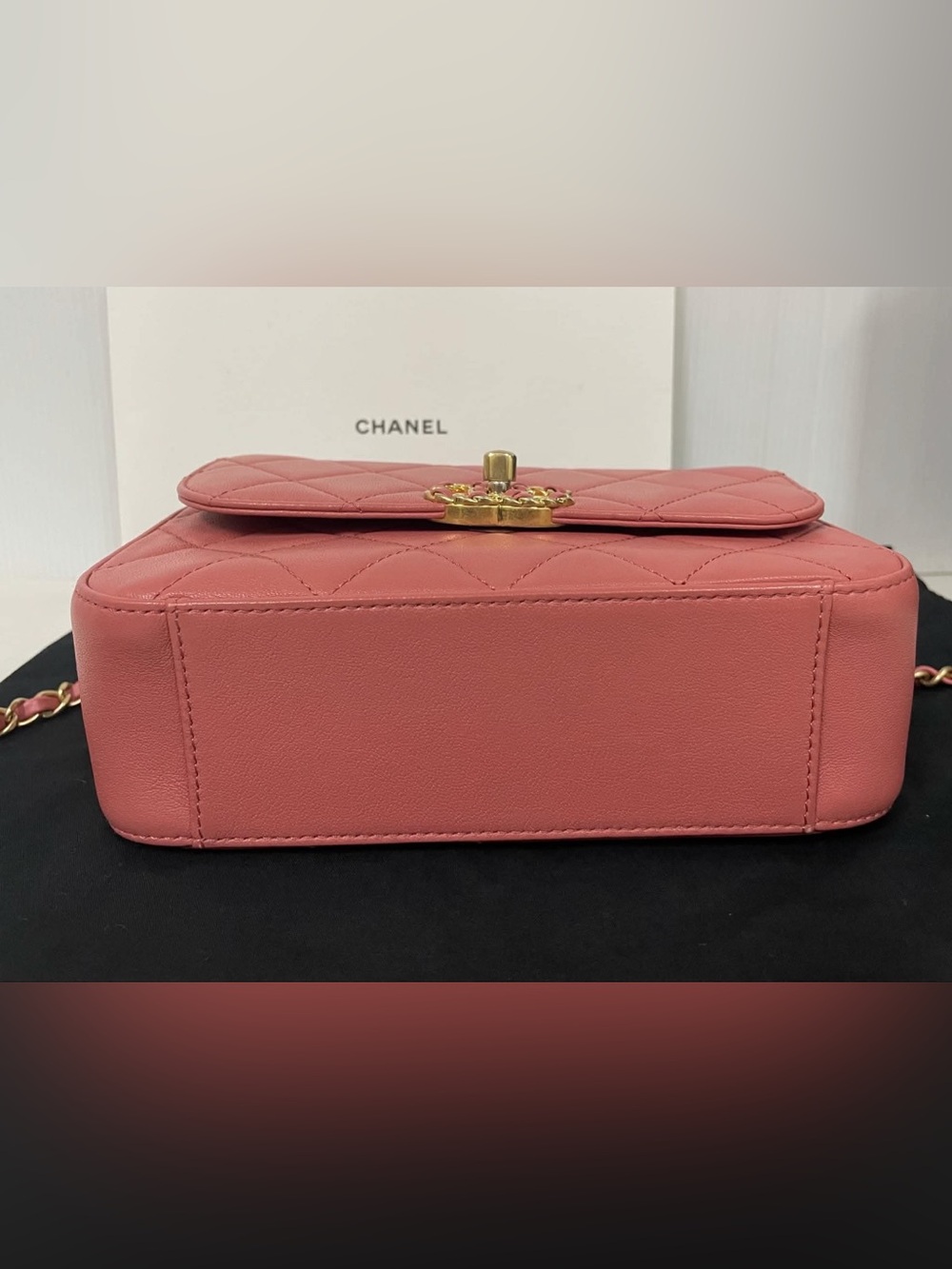 Chanel Rose Quilted Lambskin Chain Infinity Shoulder Bag - Picture 6 of 12